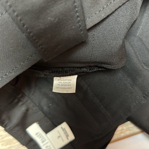 NWOT White House Black Market Black Single Pleat A-Line Skirt. Size 2 - Picture 6 of 7